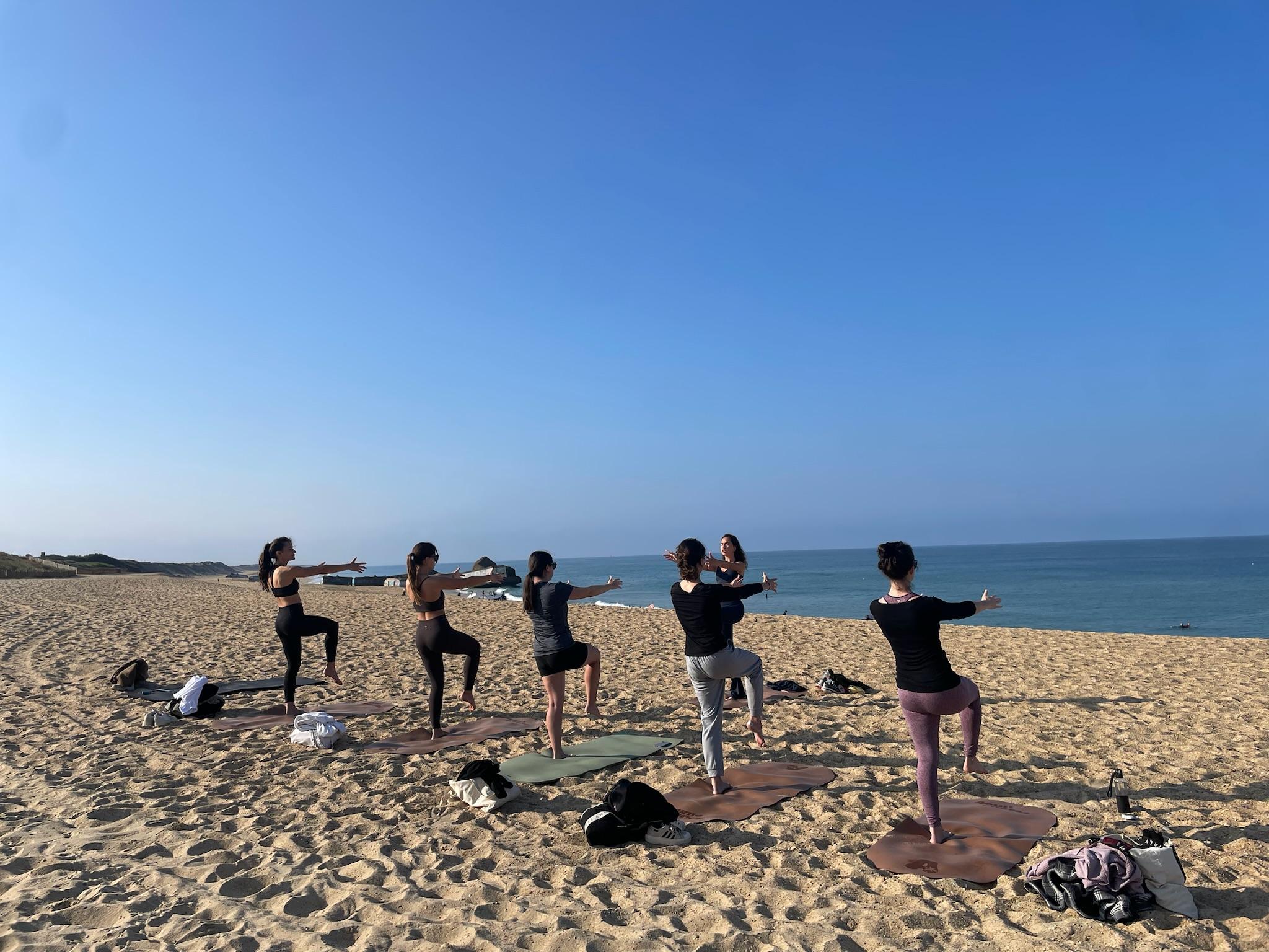 groupe devant un van