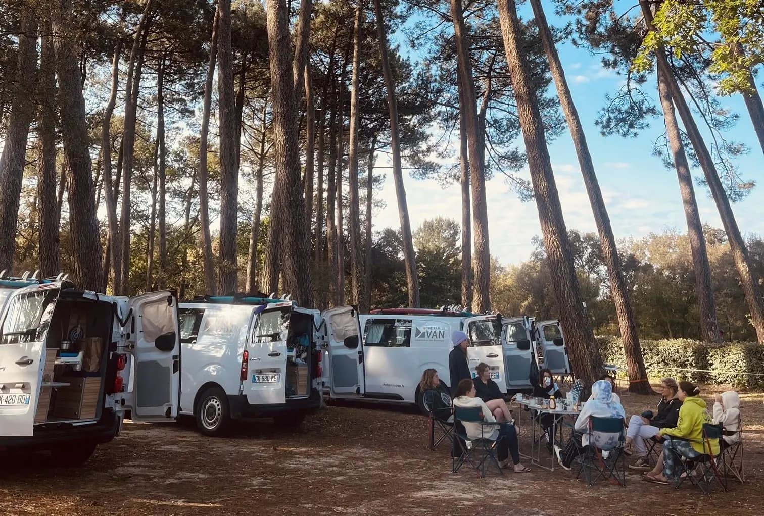 Touring surf camp – vanlife, surf course & accommodation